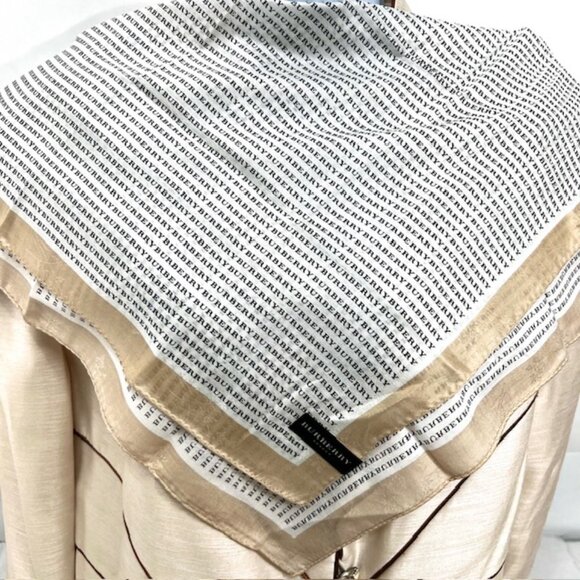 New Tag on  Burberry Miniscarf  23"x23 Silk Cotton Beige White Logo Printed (63) - Picture 1 of 11
